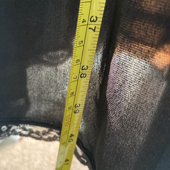 Vintage VanityFair Black Lace Thin Strap Bodice W/Solid BodyW/Lace Hem Full Slip - Picture 4 of 7